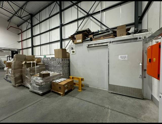 1,190M² WAREHOUSE TO LET IN BEACONVALE